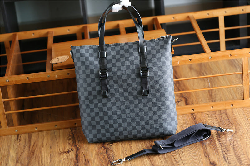 Franco Shops - Louis Vuittons  - 9842