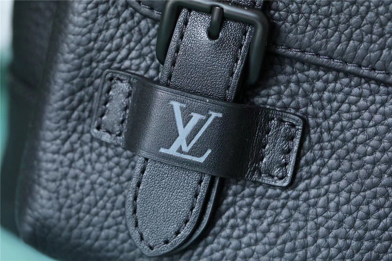 Franco Shops - Louis Vuittons  - 9664
