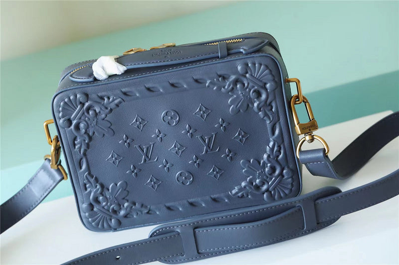 Franco Shops - Louis Vuittons  - 9937