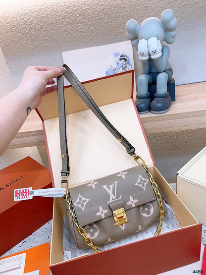 Franco Shops - Louis Vuittons  - 14976