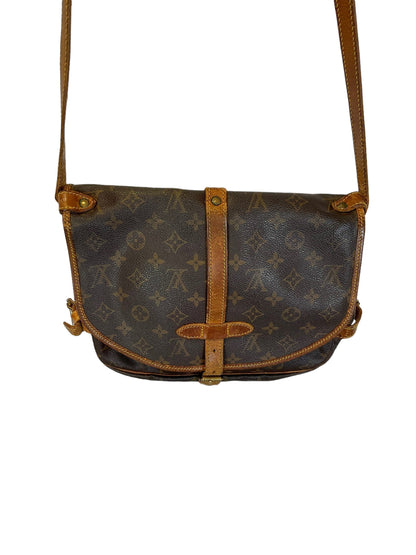 Crossbody Luxury Designer By Louis Vuitton  Size: Medium