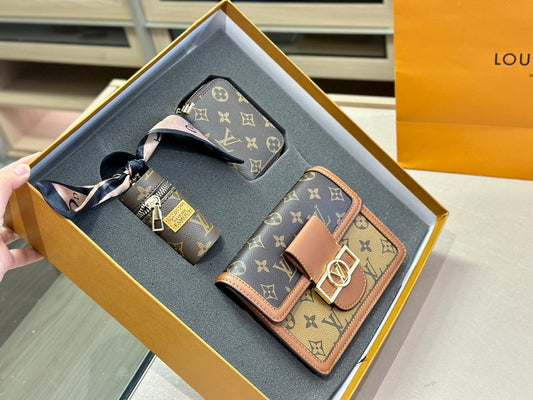 Franco Shops - Louis Vuittons  - 14895