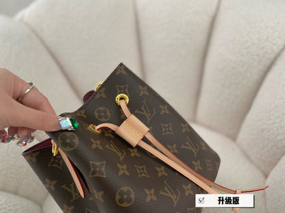Franco Shops - Louis Vuittons  - 15075