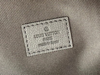 Franco Shops - Louis Vuittons  - 15288