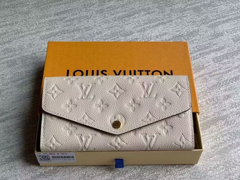 Franco Shops - Louis Vuittons  - 15381