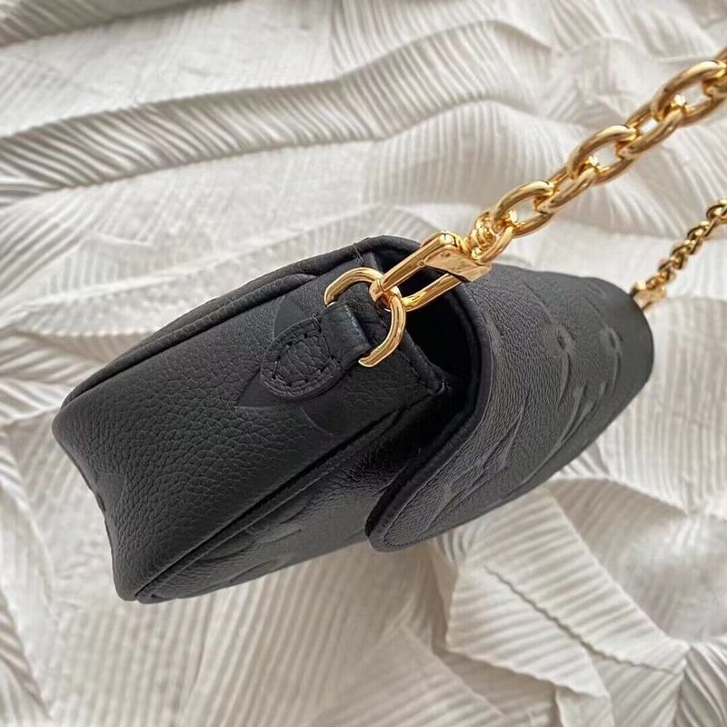 Franco Shops - Louis Vuittons  - 15328