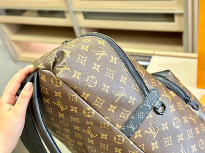 Franco Shops - Louis Vuittons  - 14925