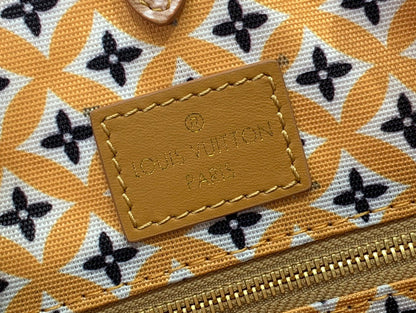 Franco Shops - Louis Vuittons  - 15233