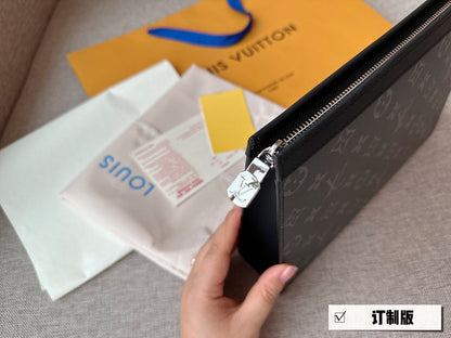 Franco Shops - Louis Vuittons  - 15081