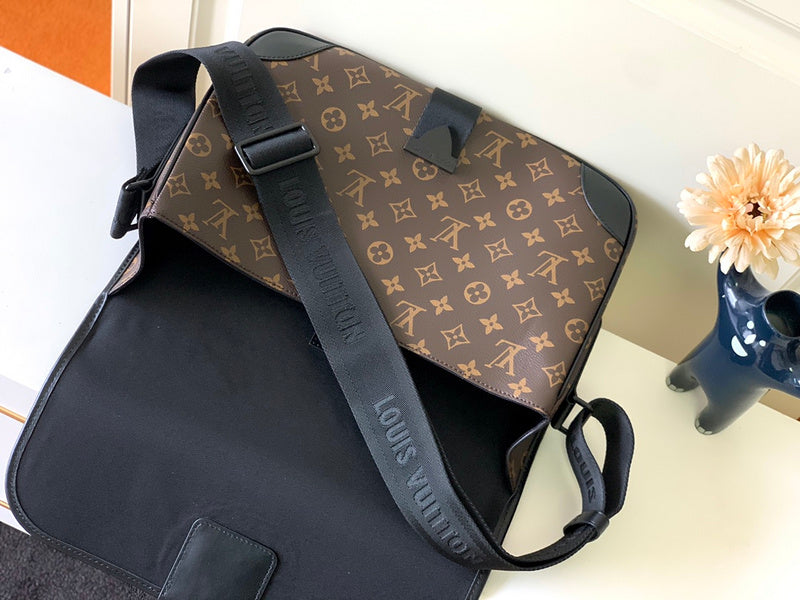 Franco Shops - Louis Vuittons  - 15414