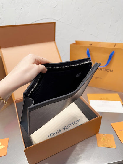 Franco Shops - Louis Vuittons  - 15019