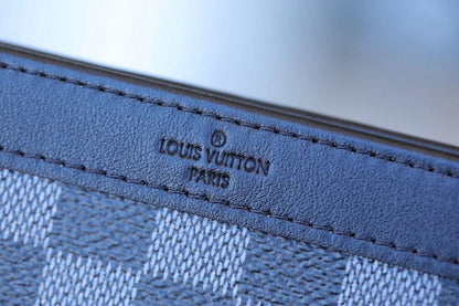 Franco Shops - Louis Vuittons  - 10032