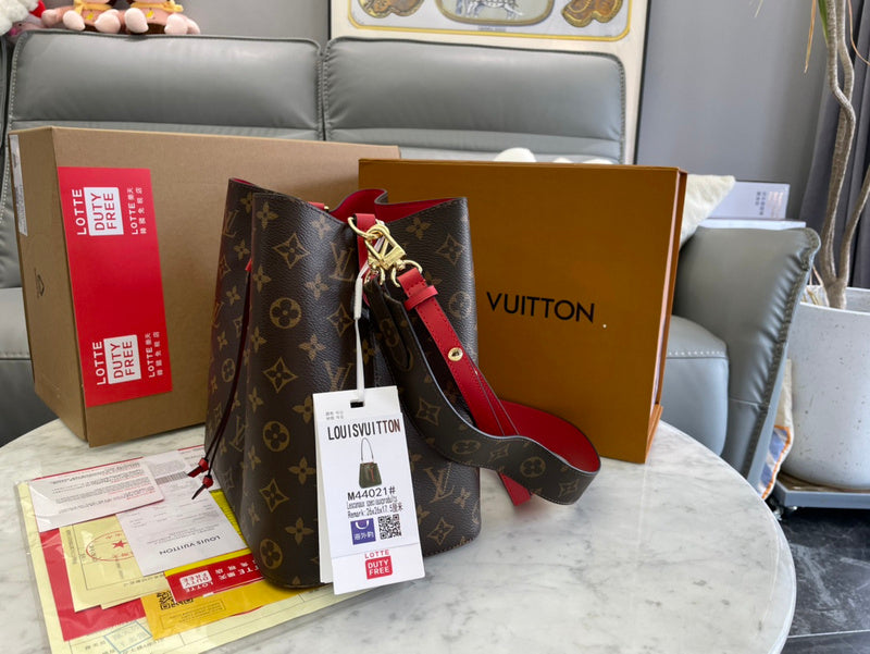 Franco Shops - Louis Vuittons  - 14862