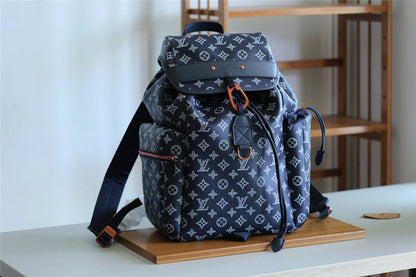 Franco Shops - Louis Vuittons  - 9778
