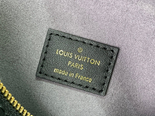 Franco Shops - Louis Vuittons  - 15630