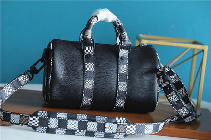 Franco Shops - Louis Vuittons  - 9440