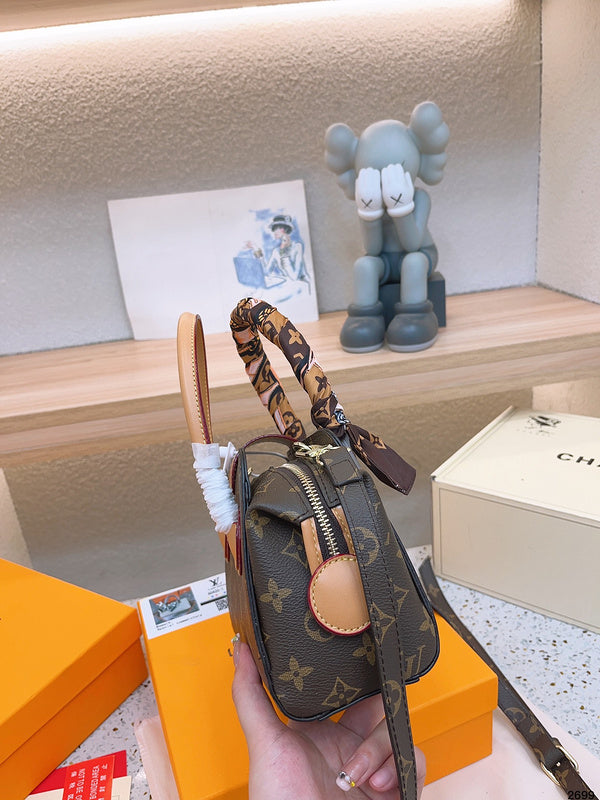 Franco Shops - Louis Vuittons  - 14904
