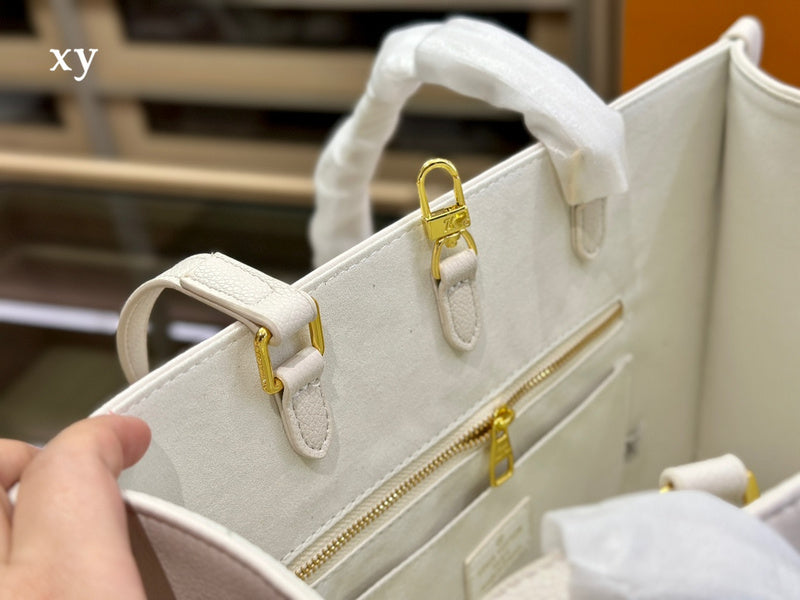 Franco Shops - Louis Vuittons  - 15050