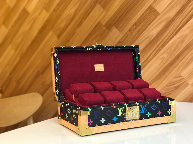 Franco Shops - Louis Vuittons  - 9500