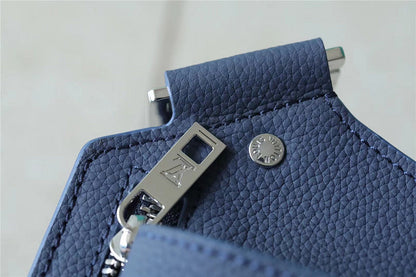 Franco Shops - Louis Vuittons  - 9980