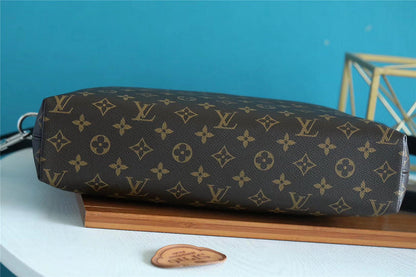 Franco Shops - Louis Vuittons  - 9859