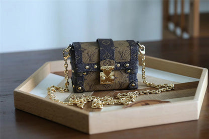 Franco Shops - Louis Vuittons  - 9319