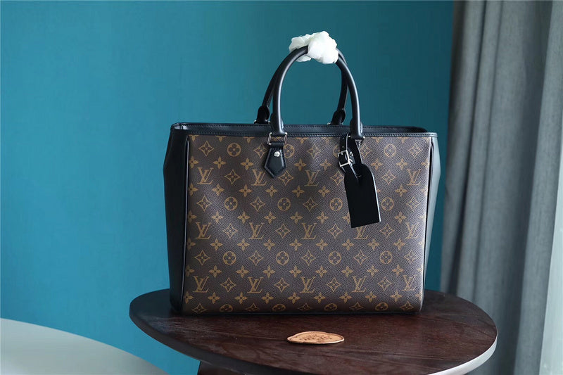 Franco Shops - Louis Vuittons  - 9866