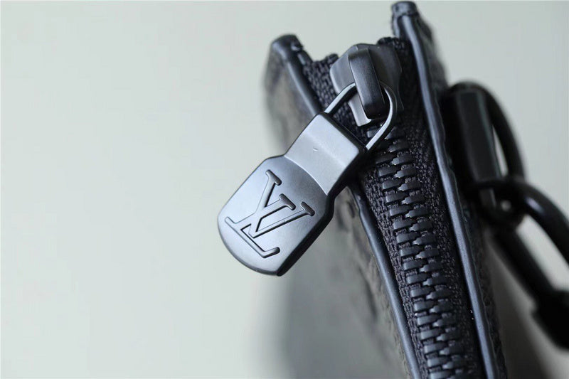 Franco Shops - Louis Vuittons  - 10022