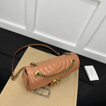 BOLSA GUCCI MARMONT PEQUENA 26