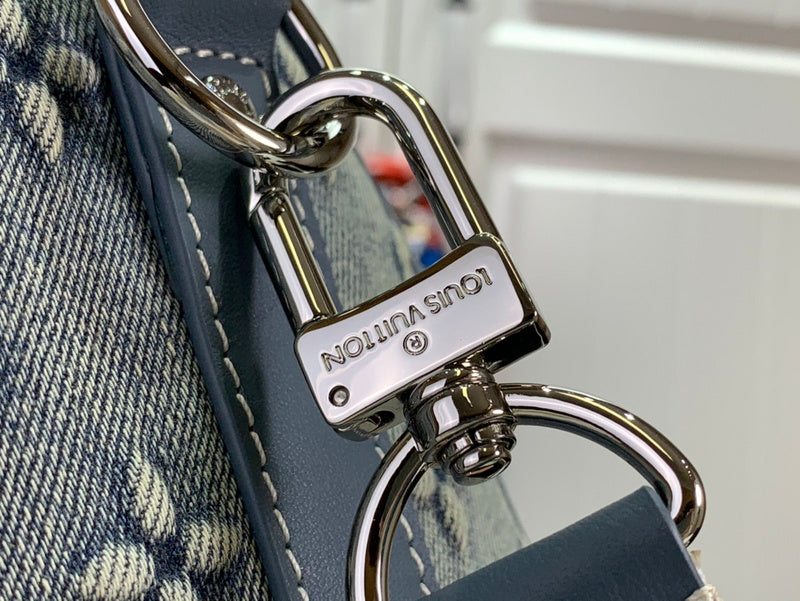 Franco Shops - Louis Vuittons  - 15224