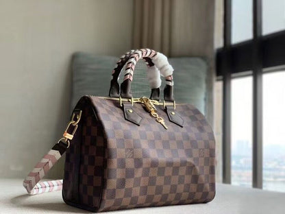 Franco Shops - Louis Vuittons  - 15378
