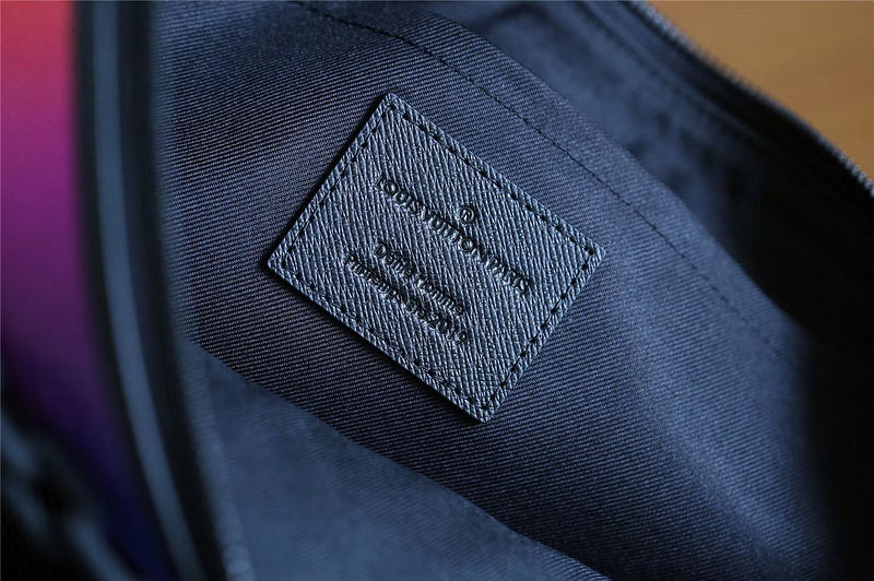 Franco Shops - Louis Vuittons  - 9327