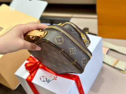 Franco Shops - Louis Vuittons  - 15012