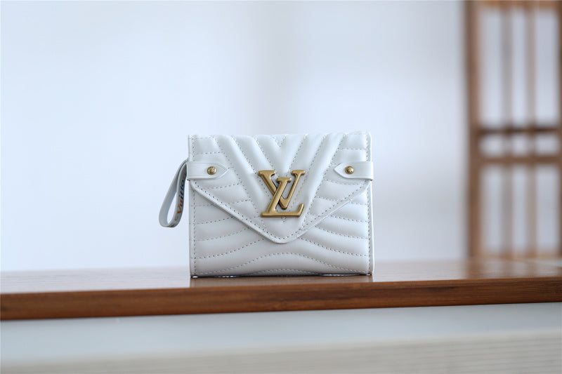 Franco Shops - Louis Vuittons  - 9362