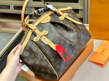 Franco Shops - Louis Vuittons  - 15011