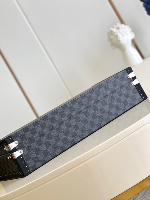 Franco Shops - Louis Vuittons  - 9505