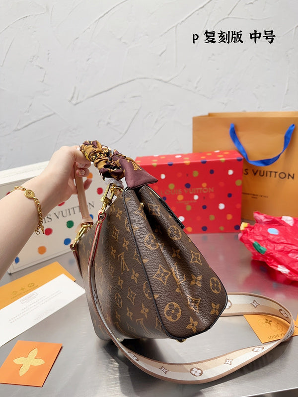 Franco Shops - Louis Vuittons  - 14946