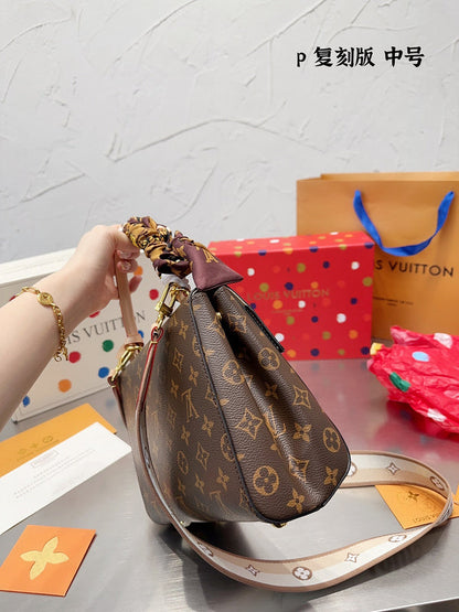 Franco Shops - Louis Vuittons  - 14946