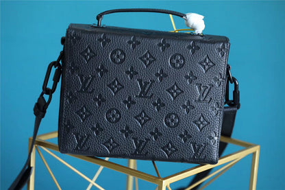 Franco Shops - Louis Vuittons  - 10107