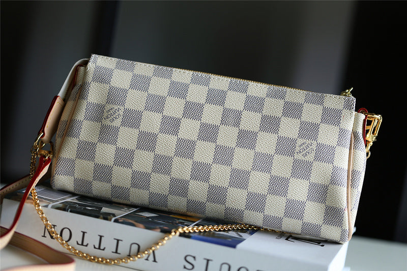 Franco Shops - Louis Vuittons  - 9377