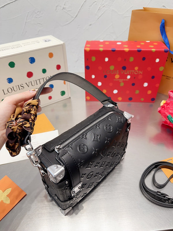 Franco Shops - Louis Vuittons  - 14952