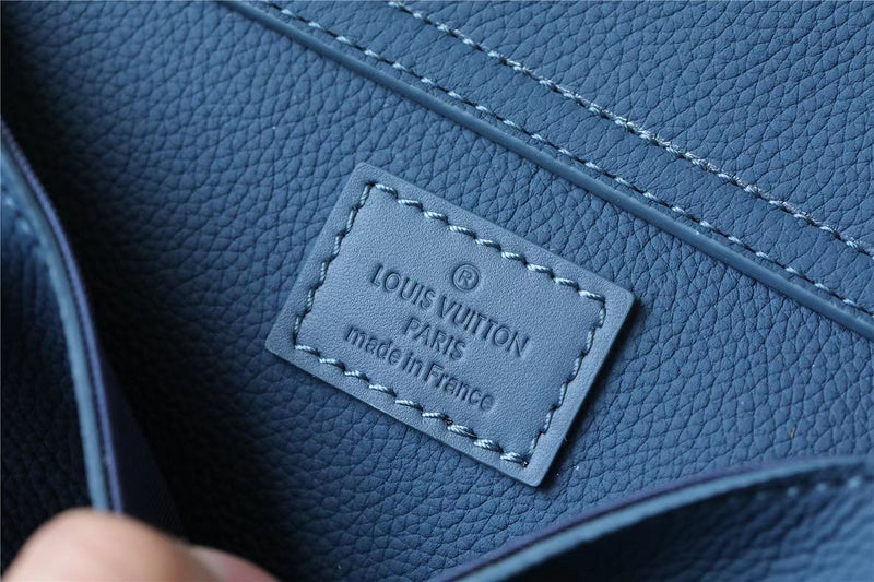 Franco Shops - Louis Vuittons  - 9982