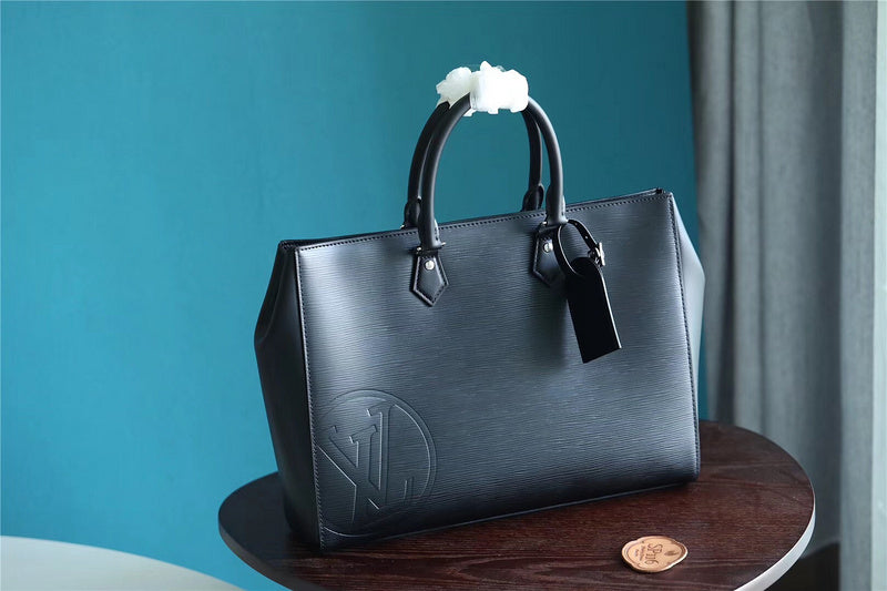 Franco Shops - Louis Vuittons  - 9867