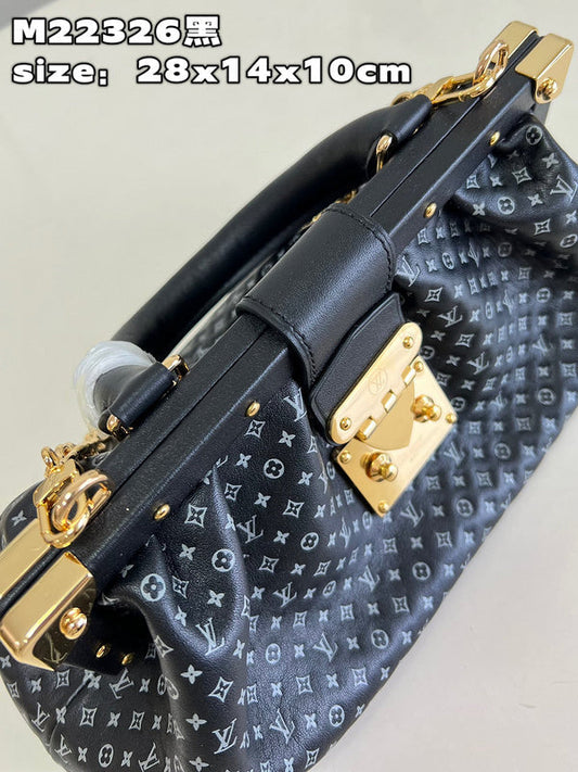 Franco Shops - Louis Vuittons  - 15622