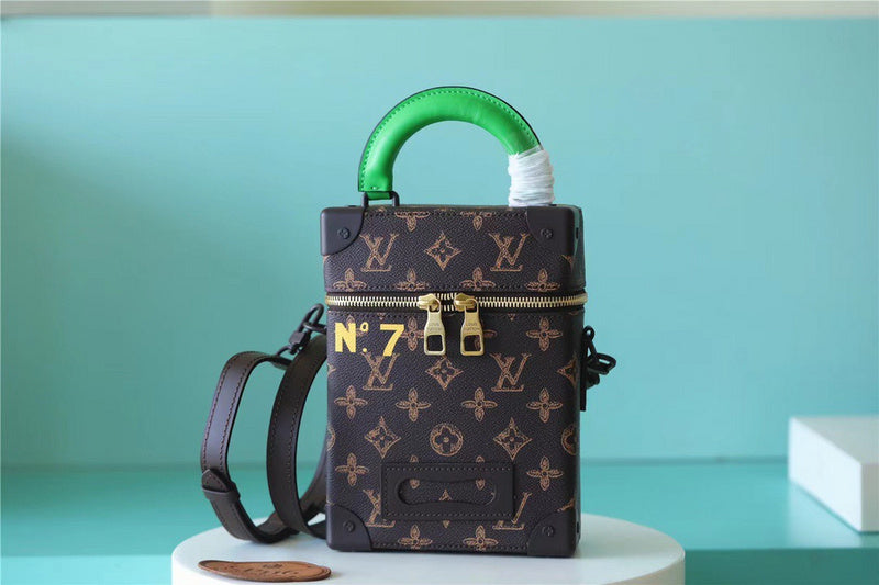 Franco Shops - Louis Vuittons  - 10015