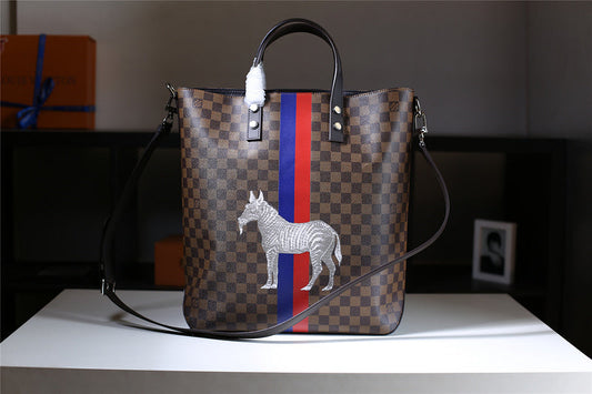 Franco Shops - Louis Vuittons  - 9840