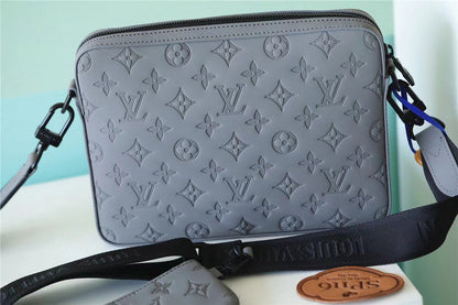 Franco Shops - Louis Vuittons  - 10048