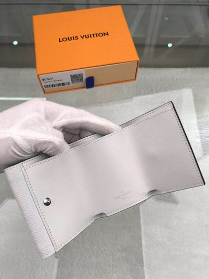 Franco Shops - Louis Vuittons  - 9191