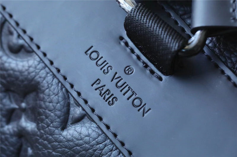 Franco Shops - Louis Vuittons  - 9649