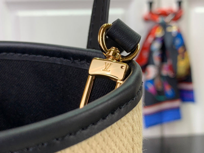 Franco Shops - Louis Vuittons  - 15240